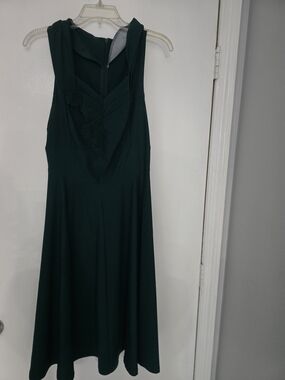 Elegant Dark Green Sleeveless Dress